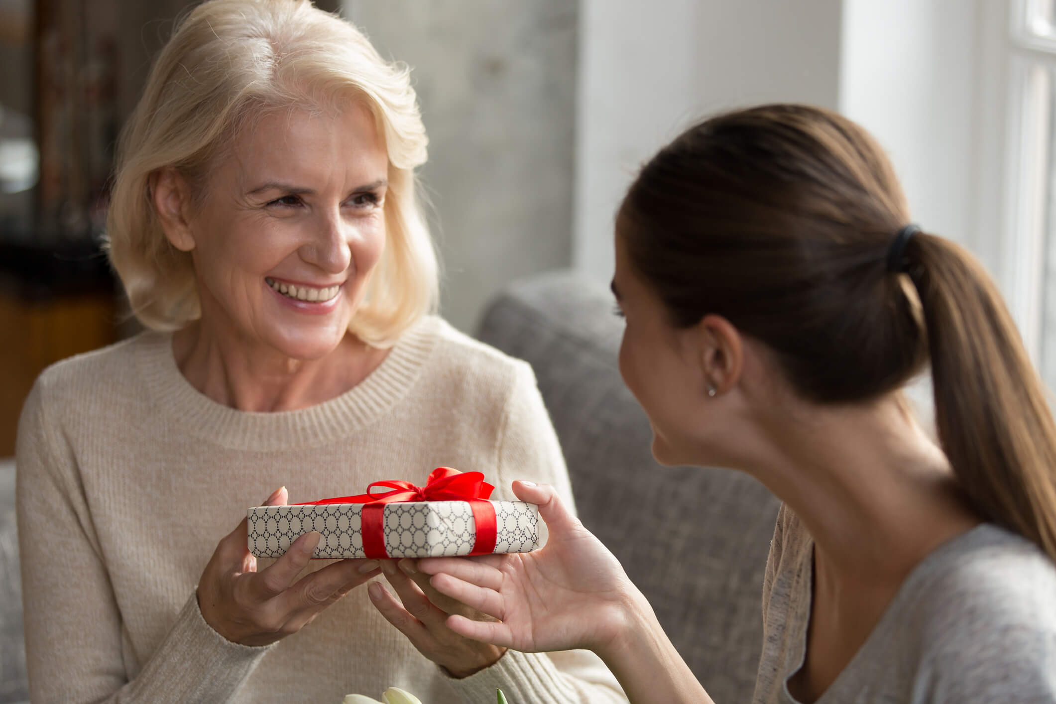 10 Holiday Gift Ideas for Senior Citizens in Your Life